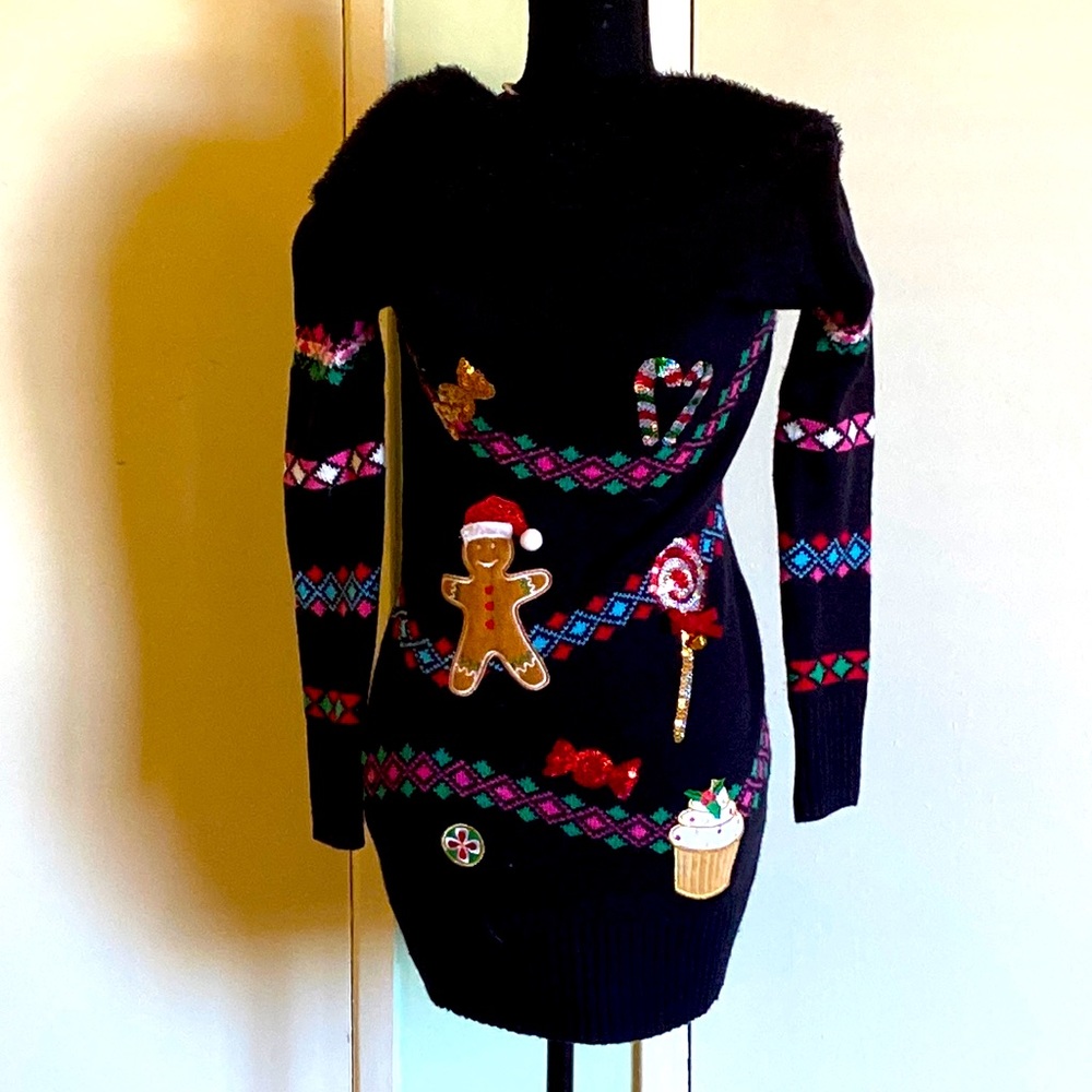 💐🎄NWT SUPER  CUTE Long CHRISTMAS SWEATER Size Small